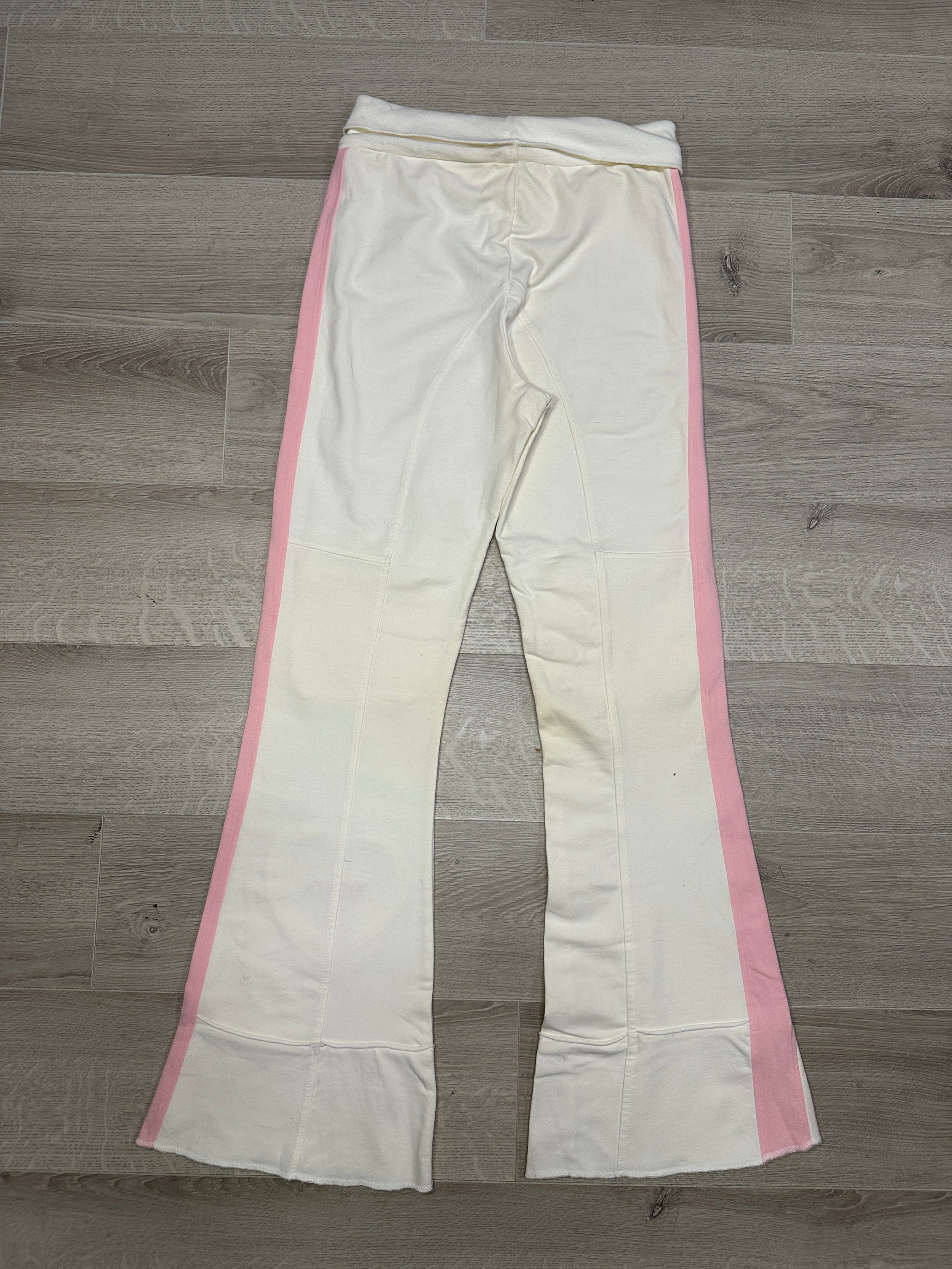 WHITE SWEATPANTS WITH PINK TRIM
