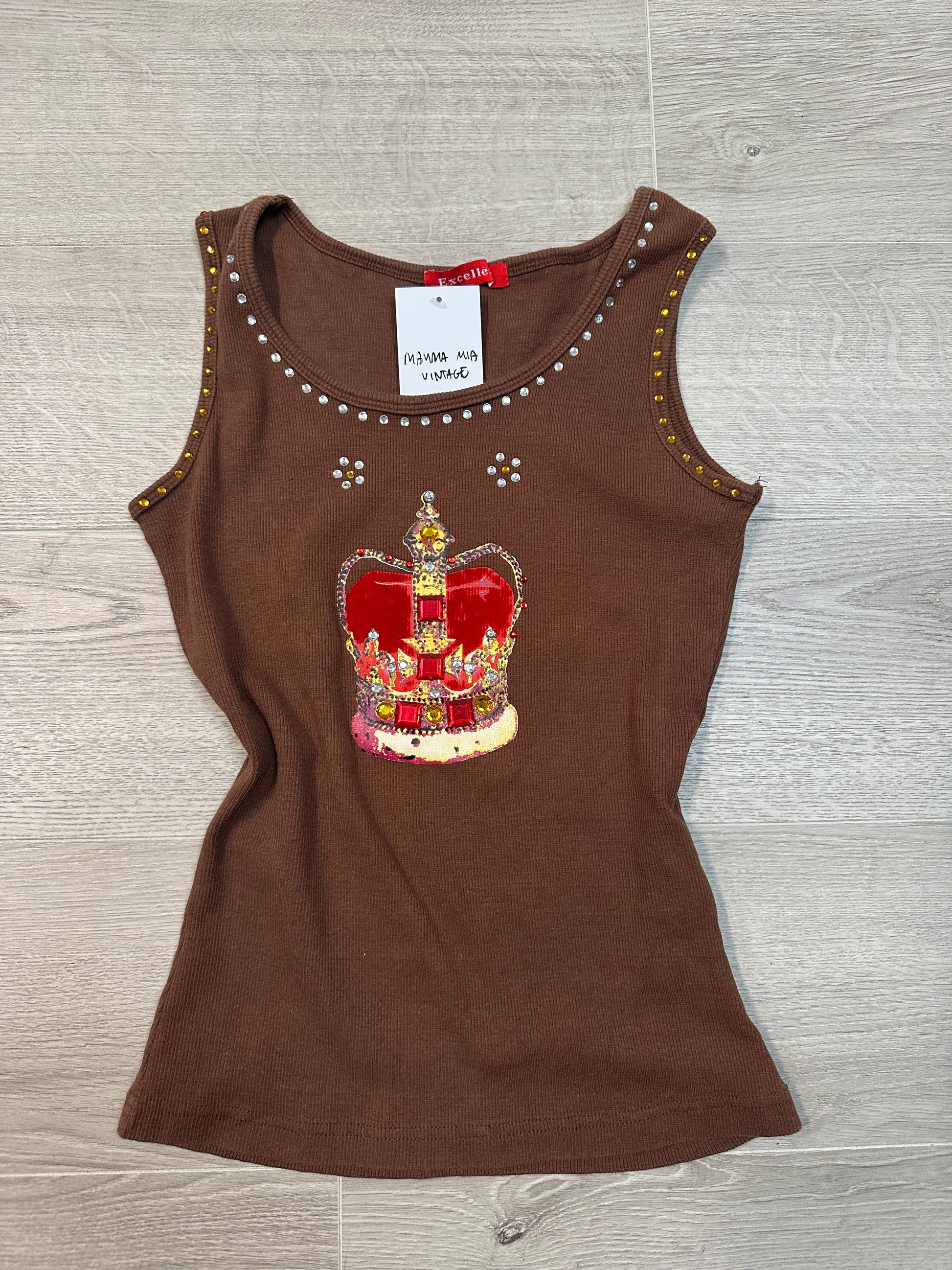 BROWN TANK TOP WITH GRAPHIC