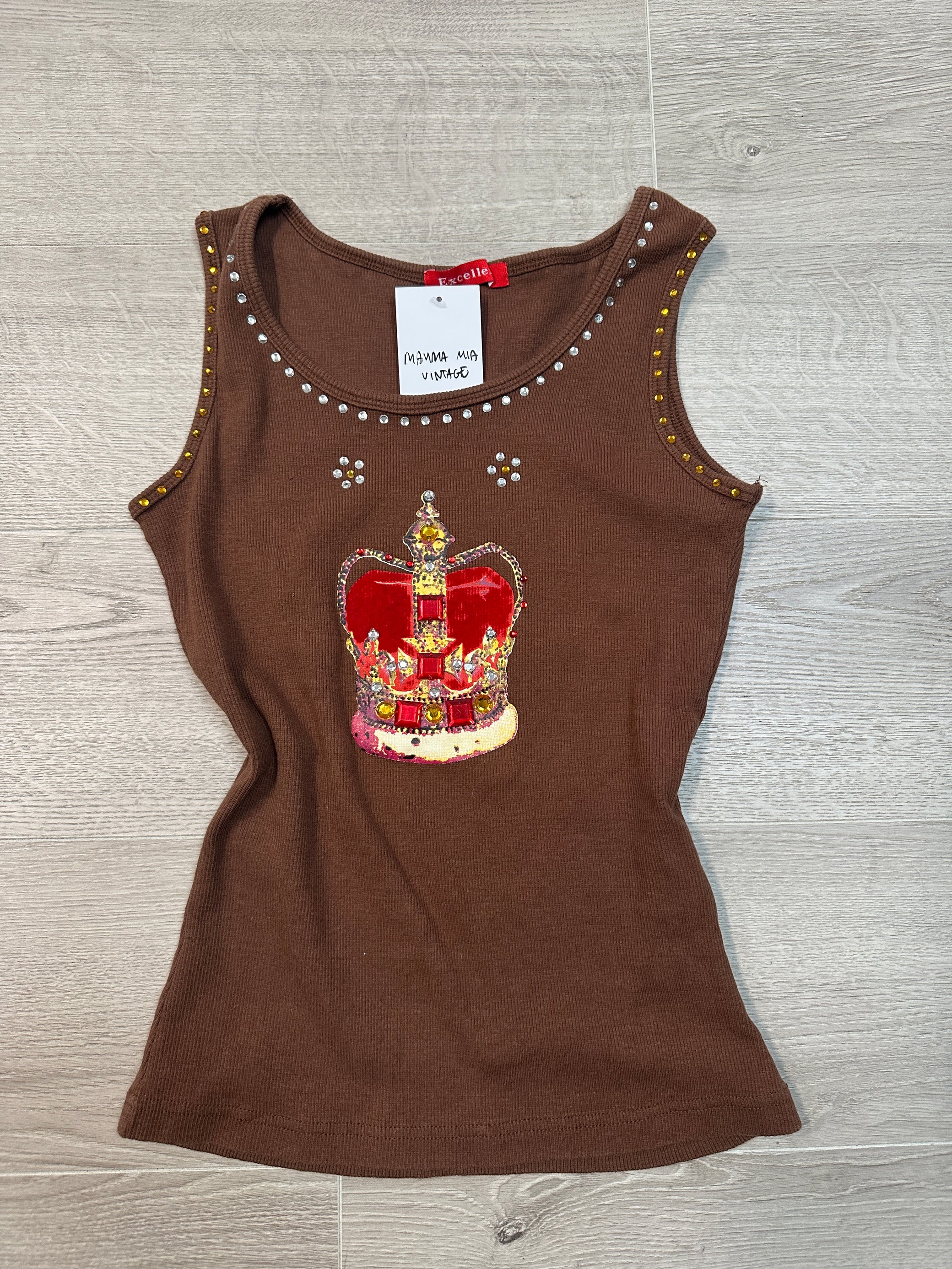 BROWN TANK TOP WITH GRAPHIC