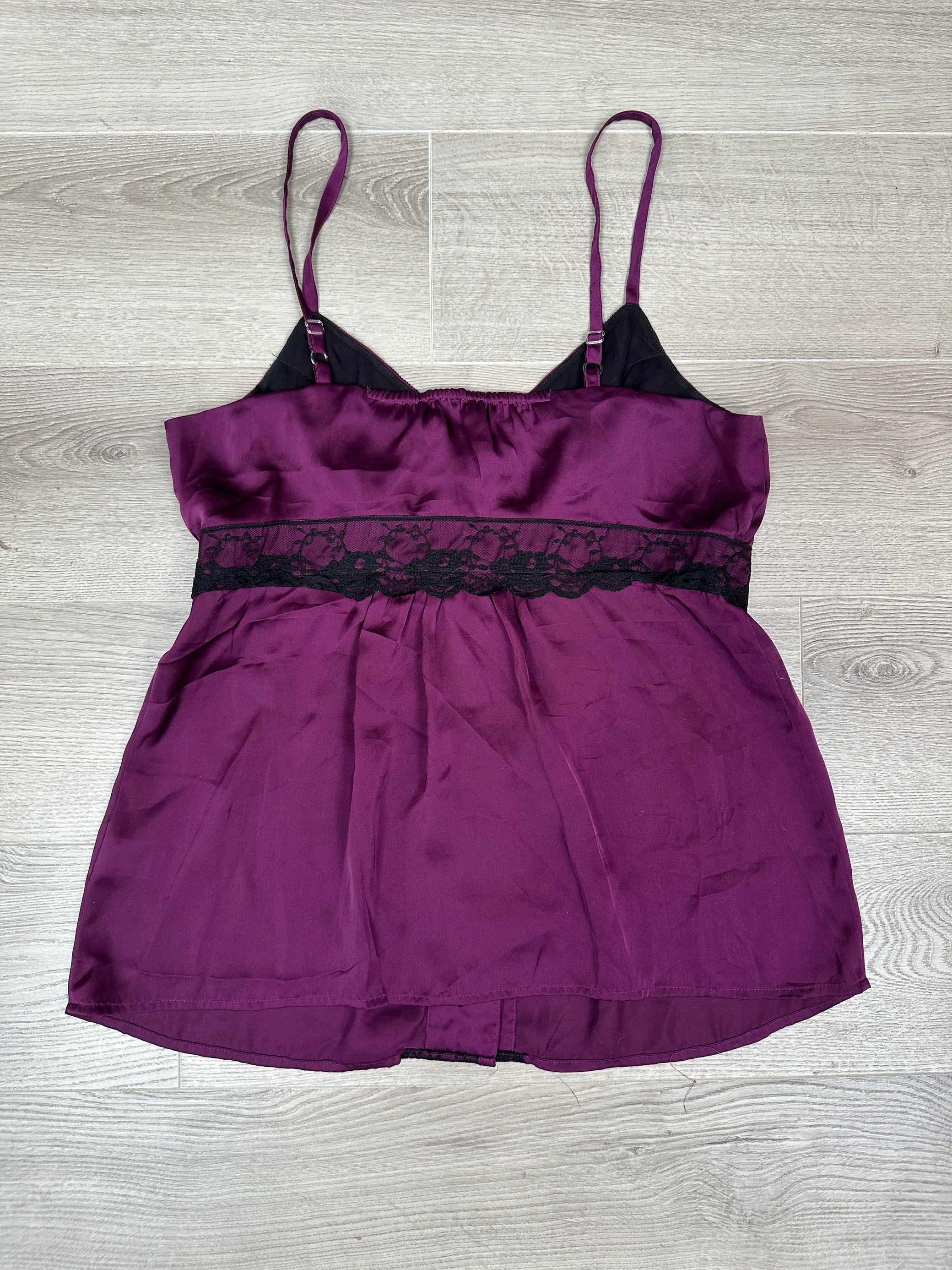 PURPLE TOP WITH BLACK LACE