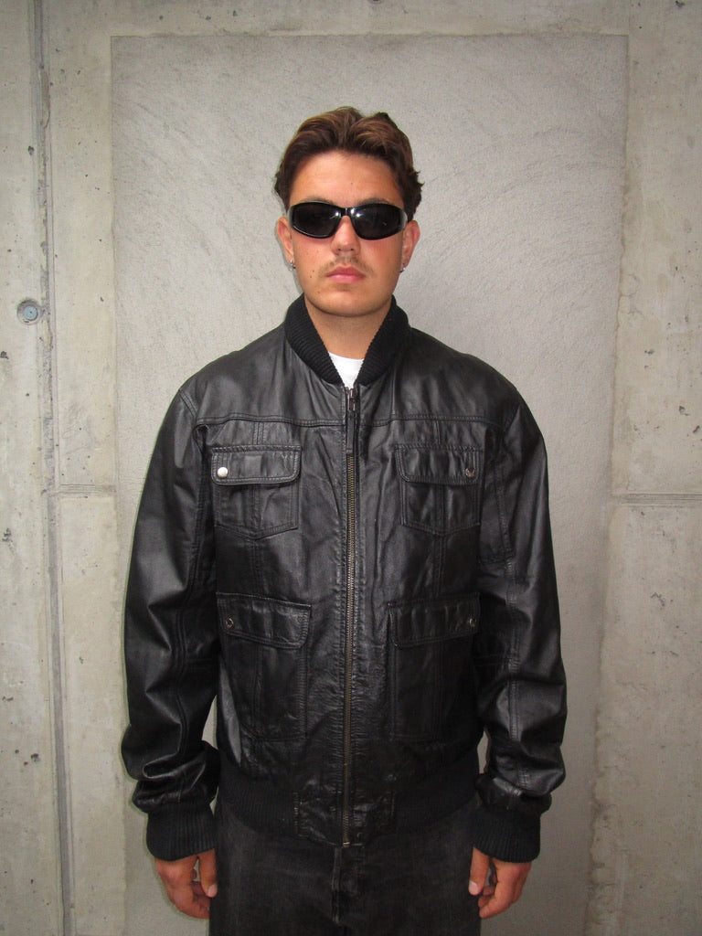 BLACK LEATHER BOMBER