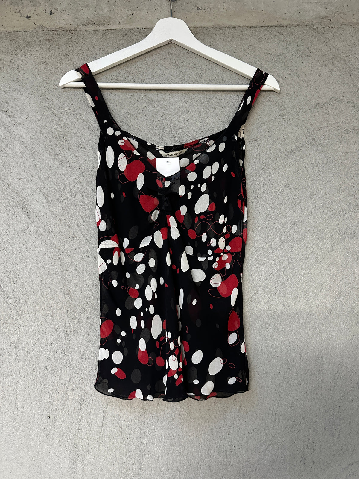 BLACK PRINTED MESH TOP