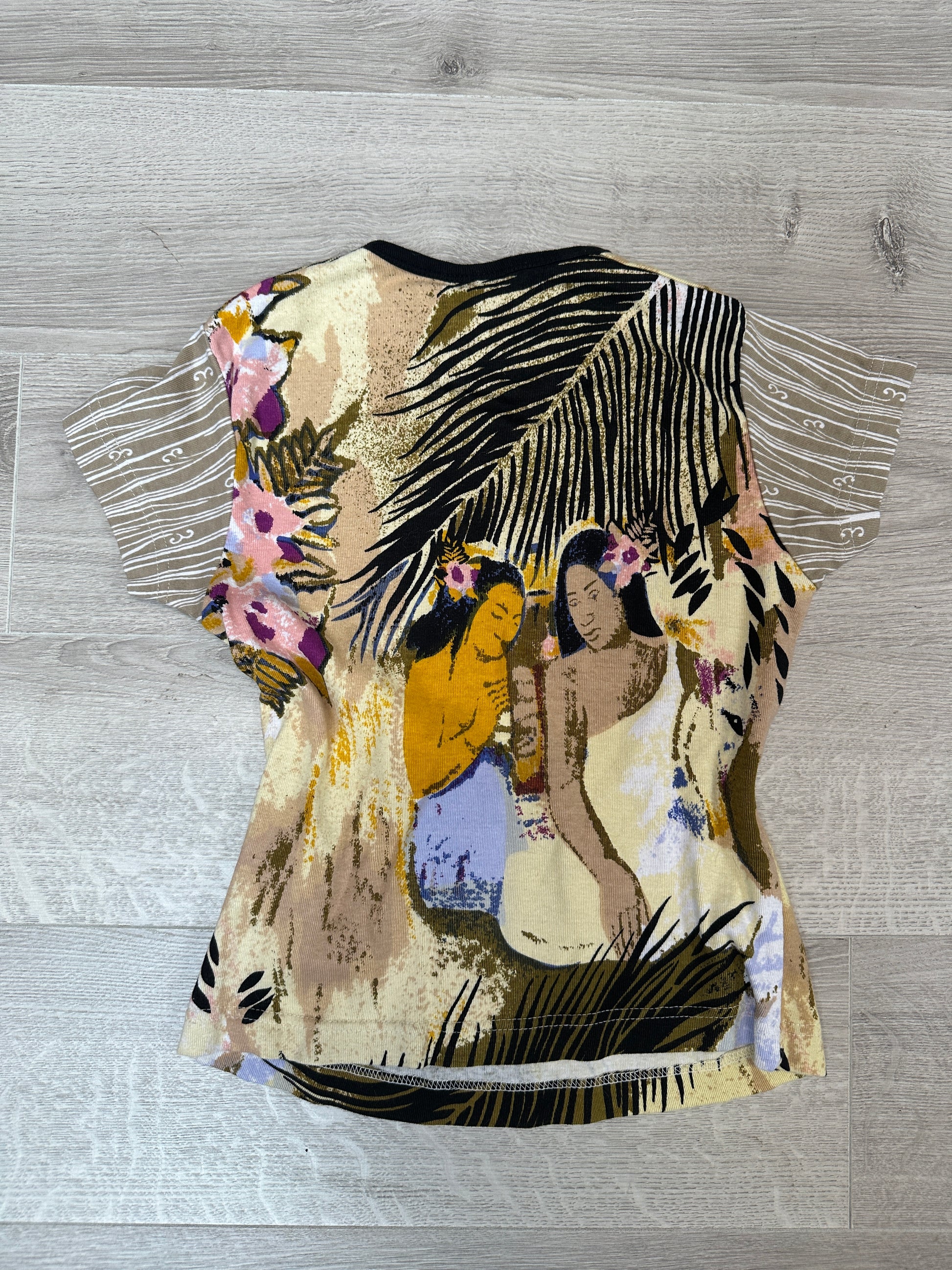 GRAPHIC T-SHIRT