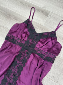 PURPLE TOP WITH BLACK LACE