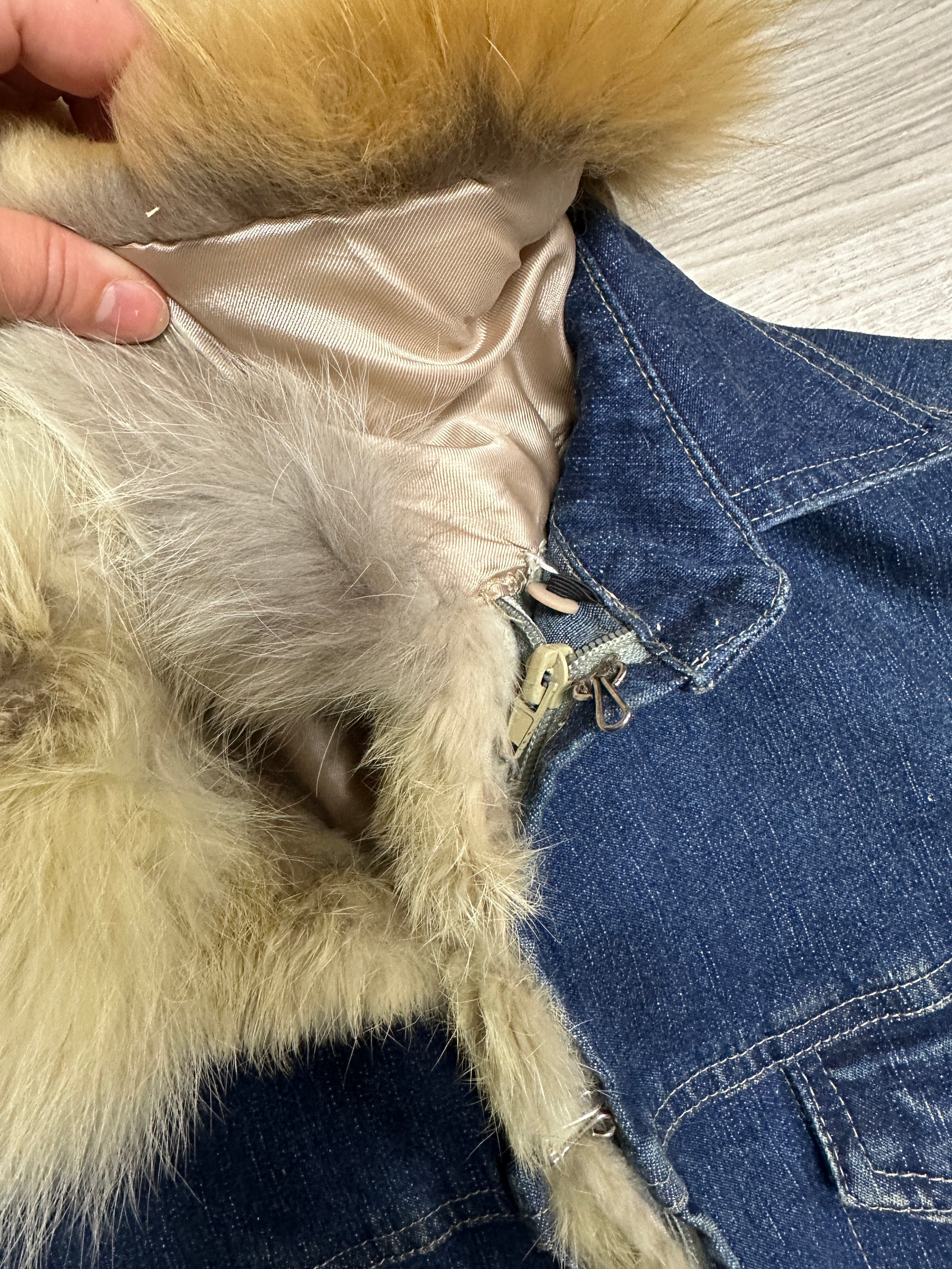 DENIM JACKET WITH FUR