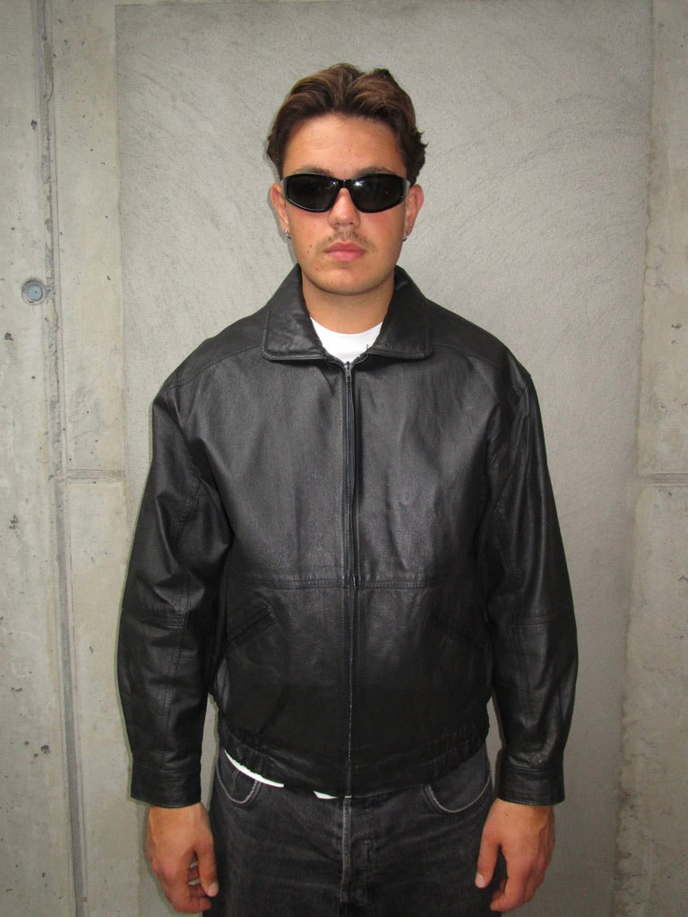 BLACK LEATHER JACKET