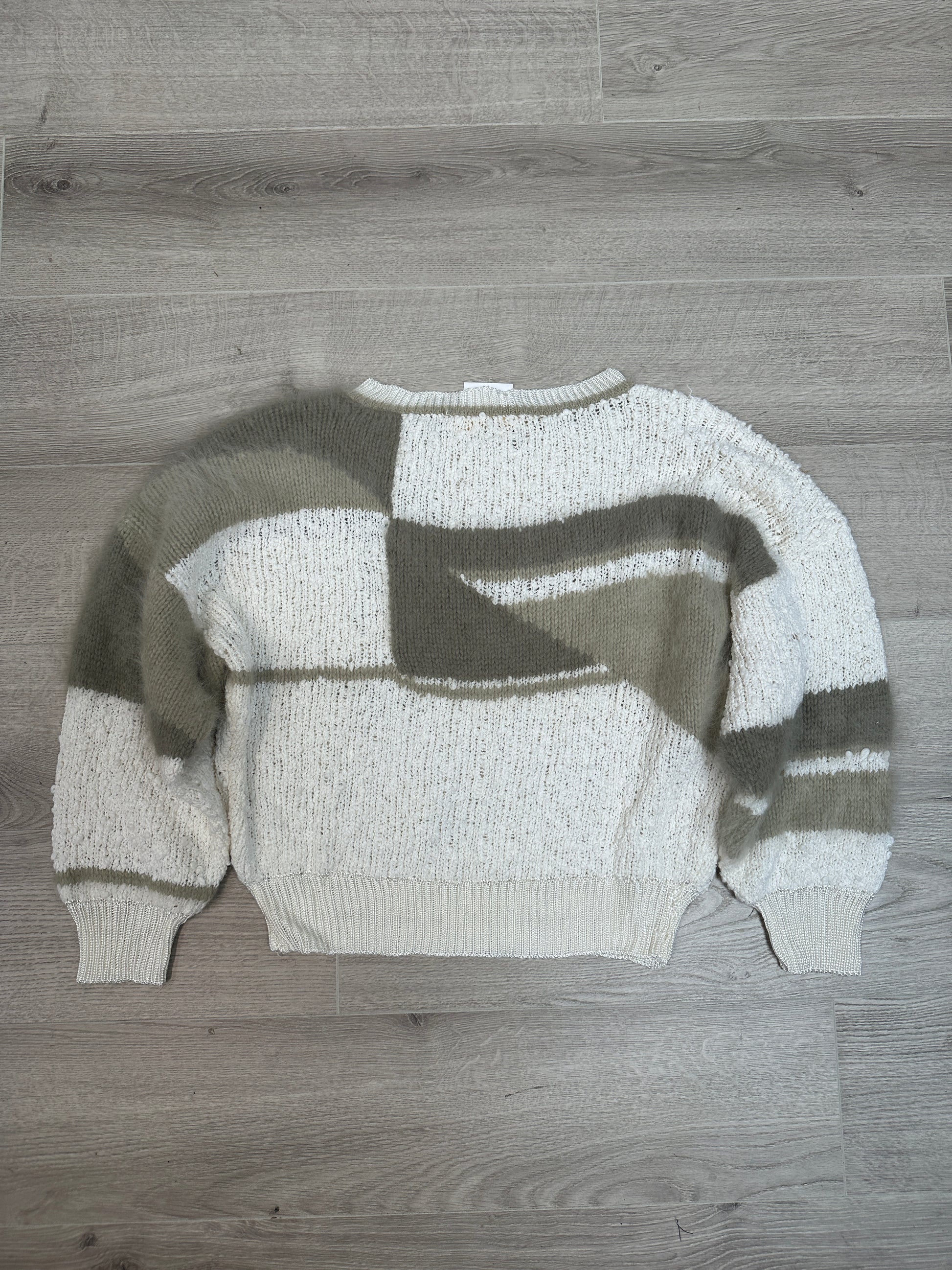 WHITE &amp; BROWN SWEATER
