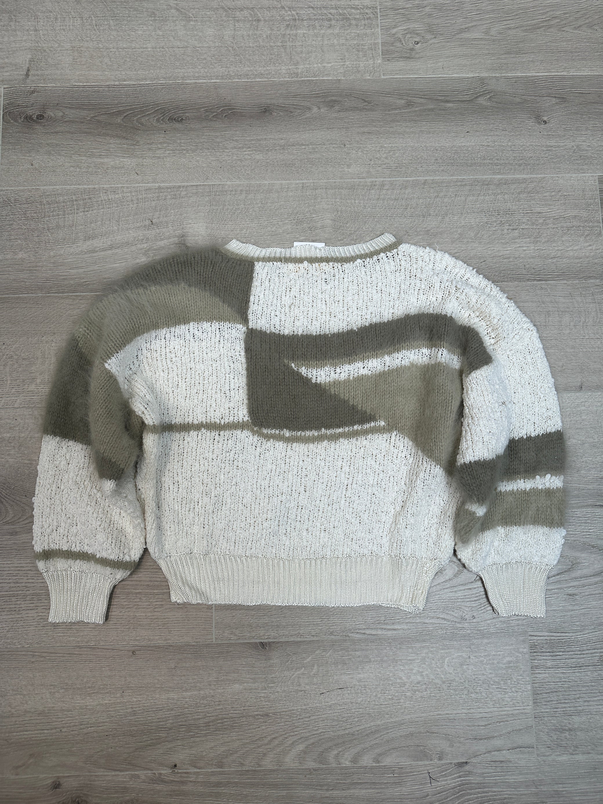 WHITE &amp; BROWN SWEATER