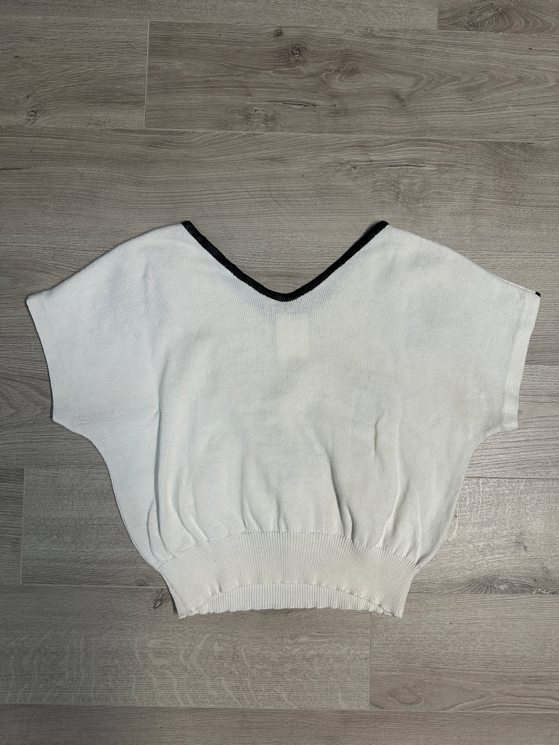 WHITE POKADOT KNITTED SHIRT
