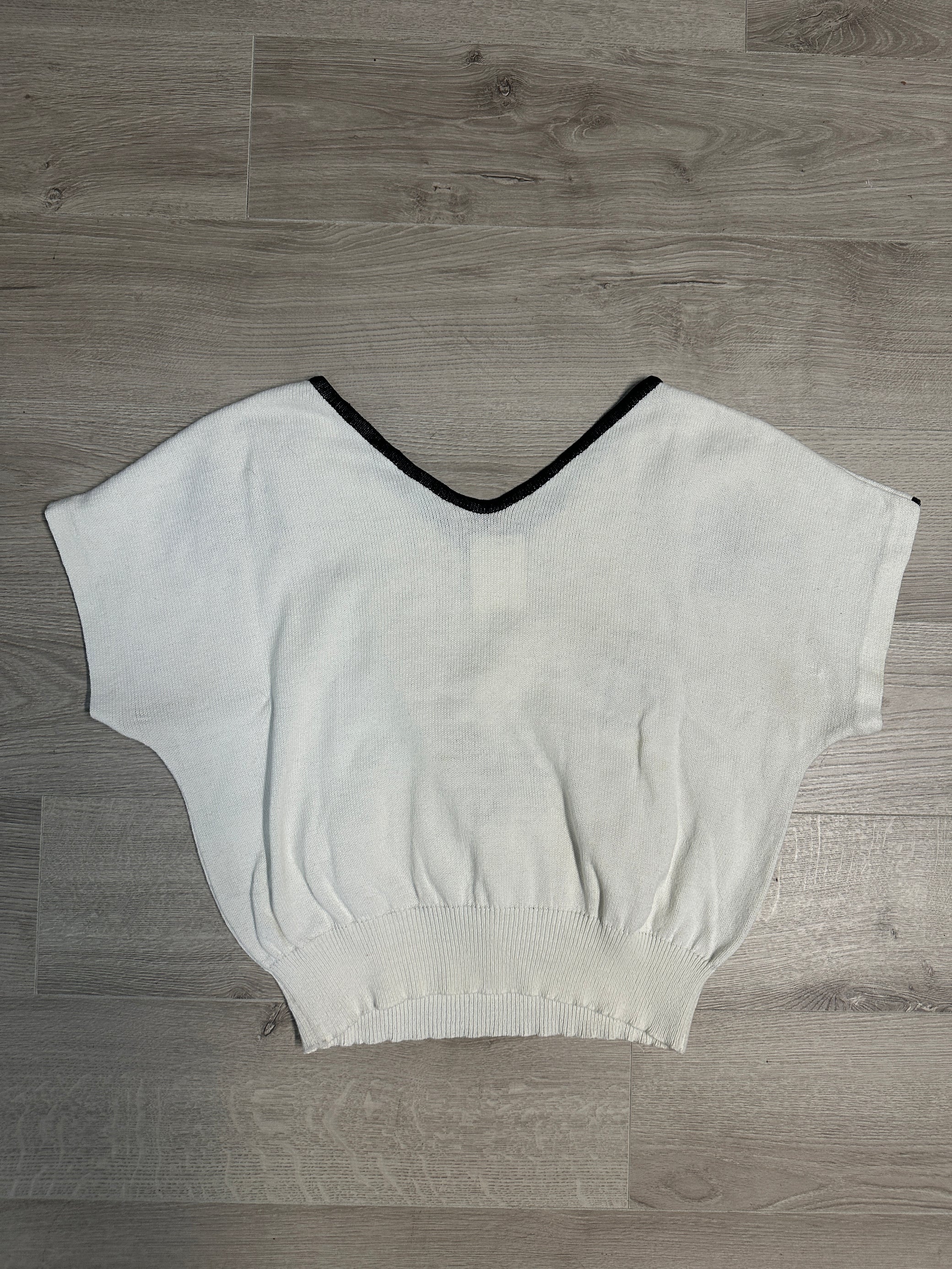 WHITE POKADOT KNITTED SHIRT