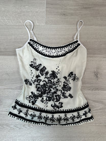WHITE TOP WITH BLACK DETAILS