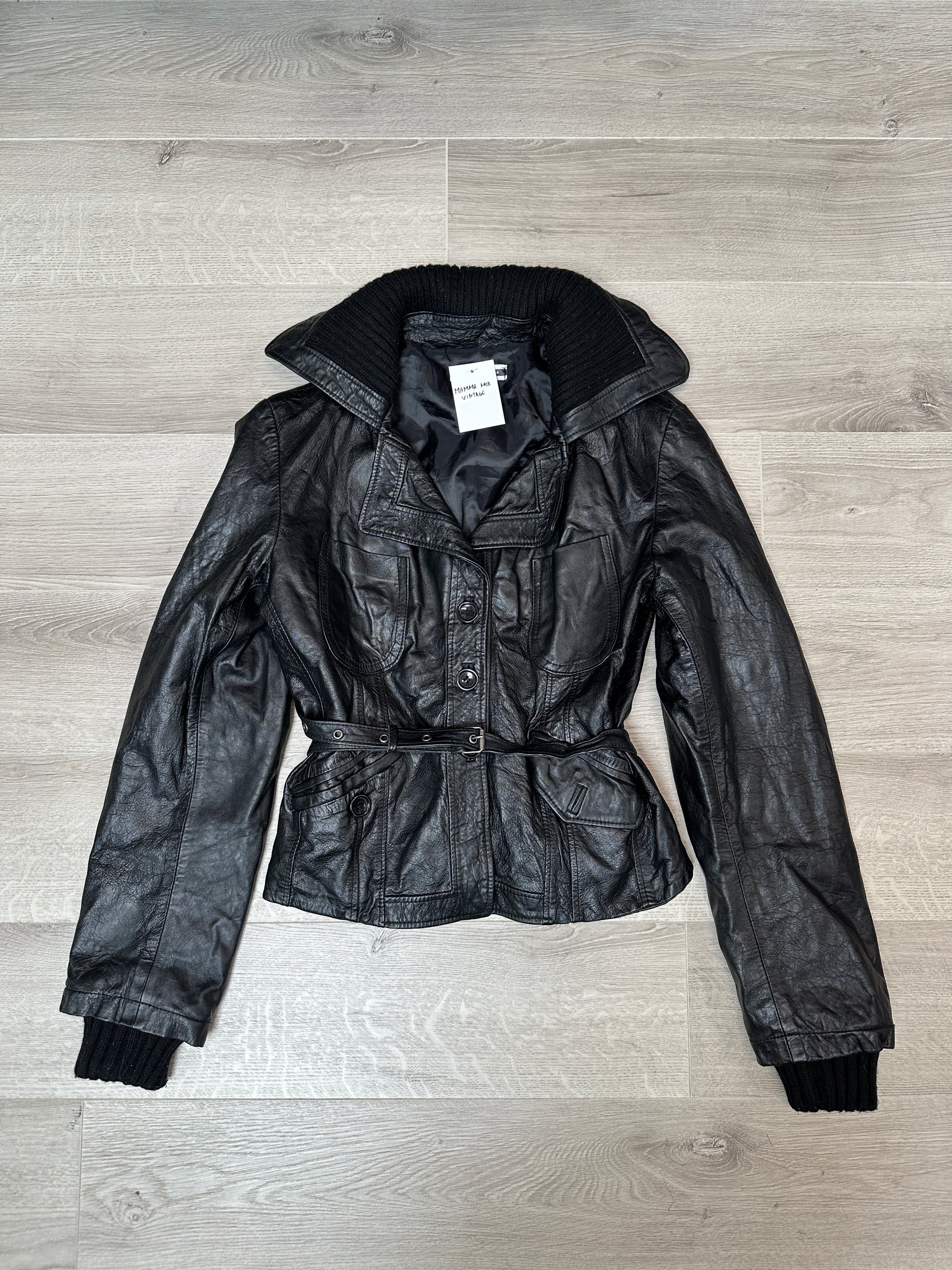 BLACK LEATHER JACKET