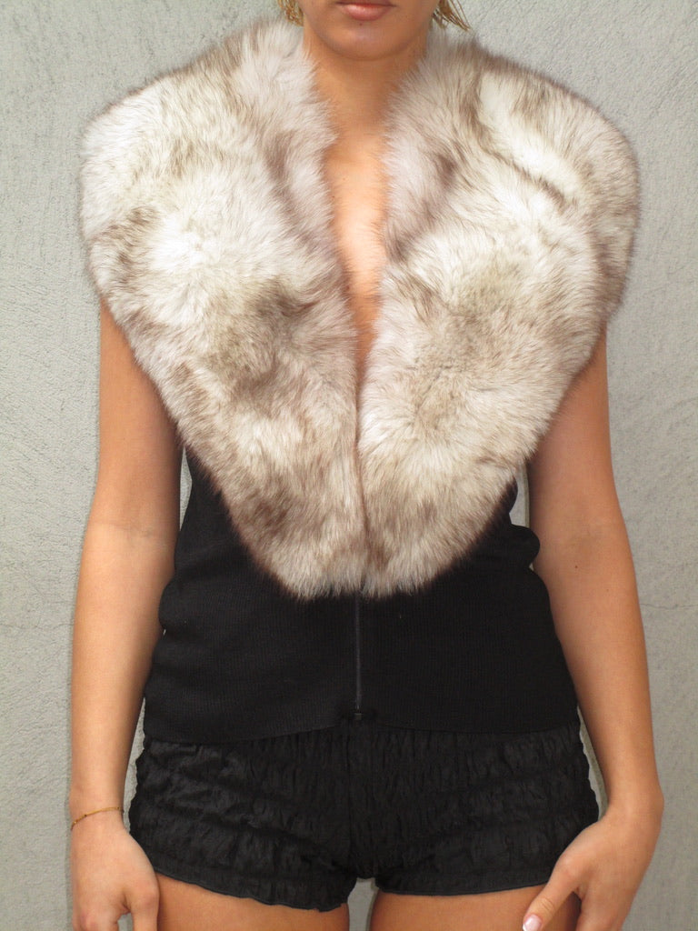White fox fur collar