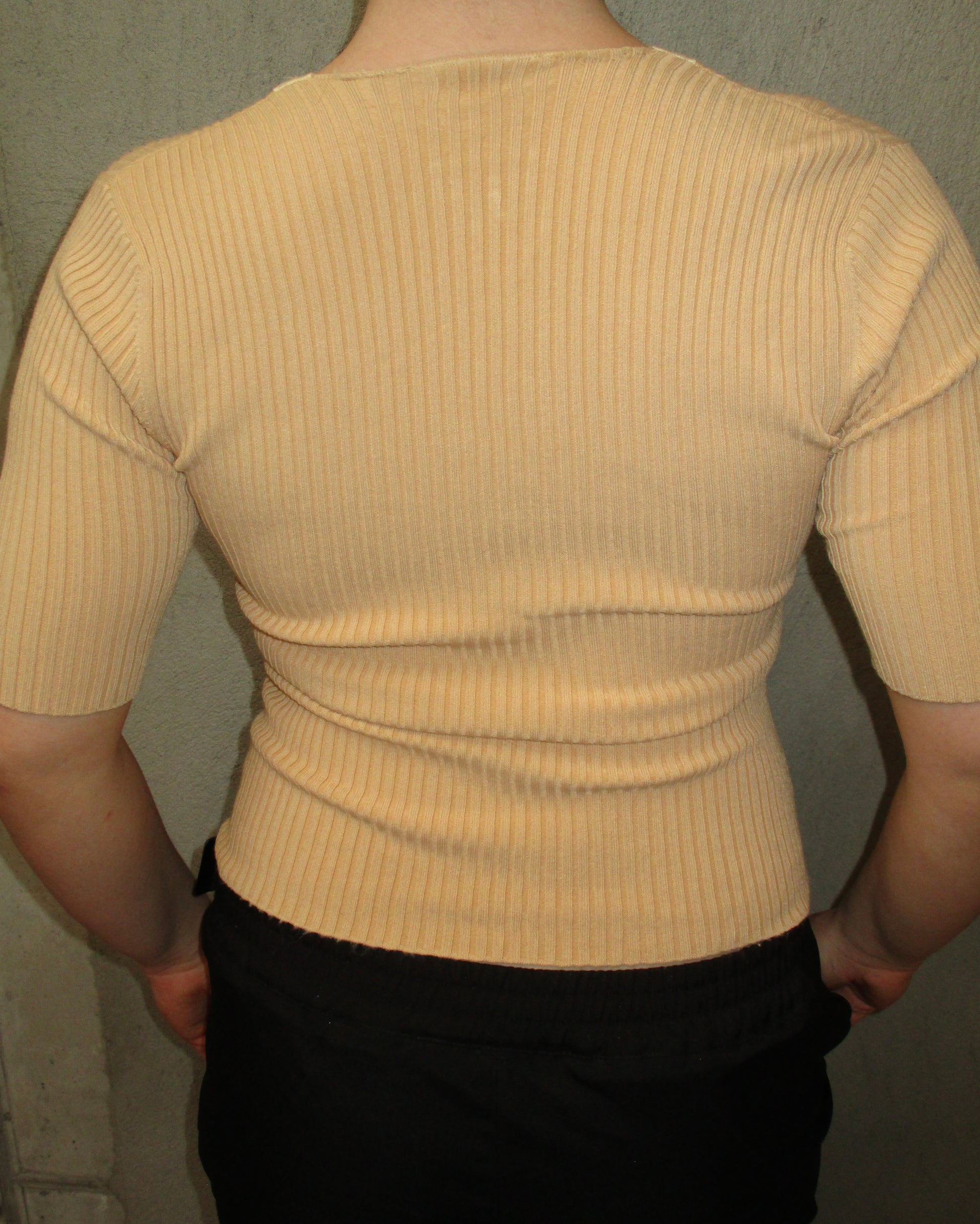 BEIGE QUARTER SLEEVE TOP