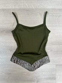 GREEN TOP