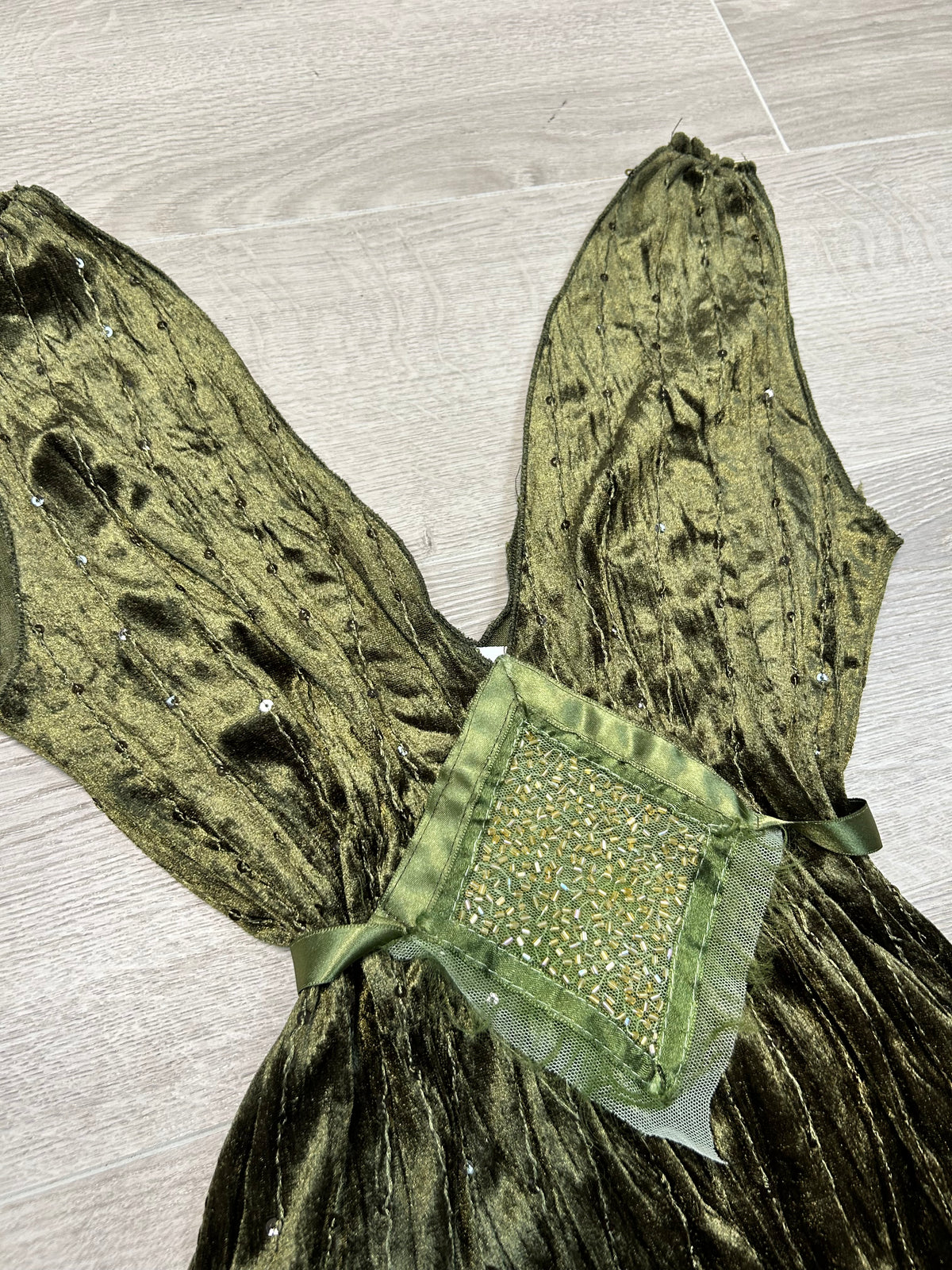 GREEN VELVET TOP