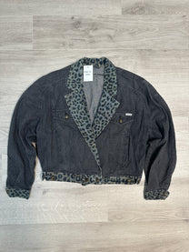 DENIM JACKET WITH LEOPARD PRINT