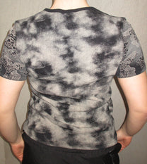 GRAPHIC T-SHIRT