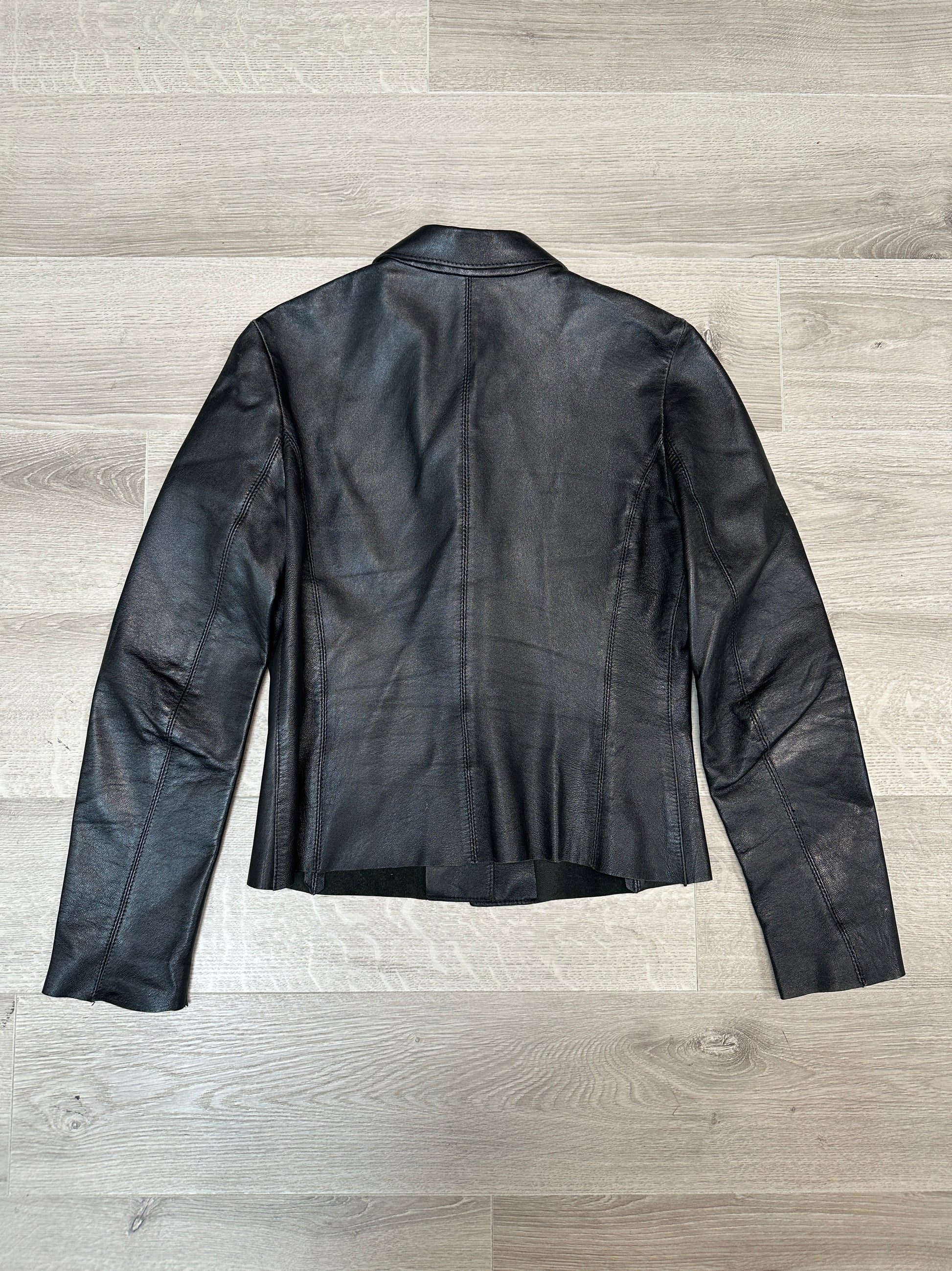 BLACK LEATHER JACKET