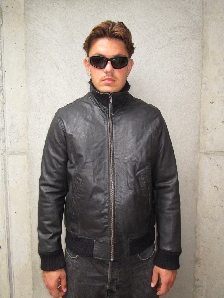 BLACK LEATHER JACKET