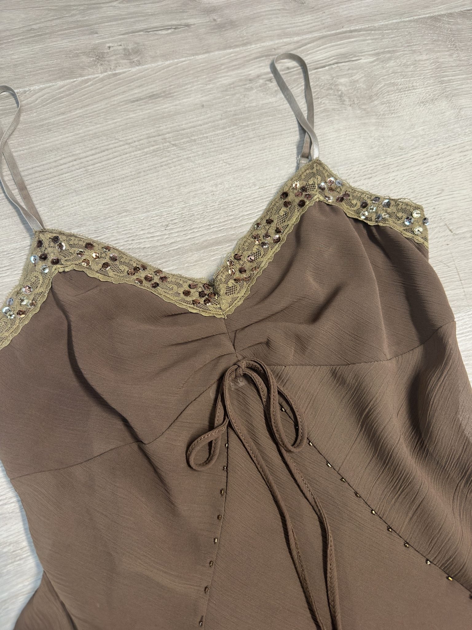 BROWN TOP