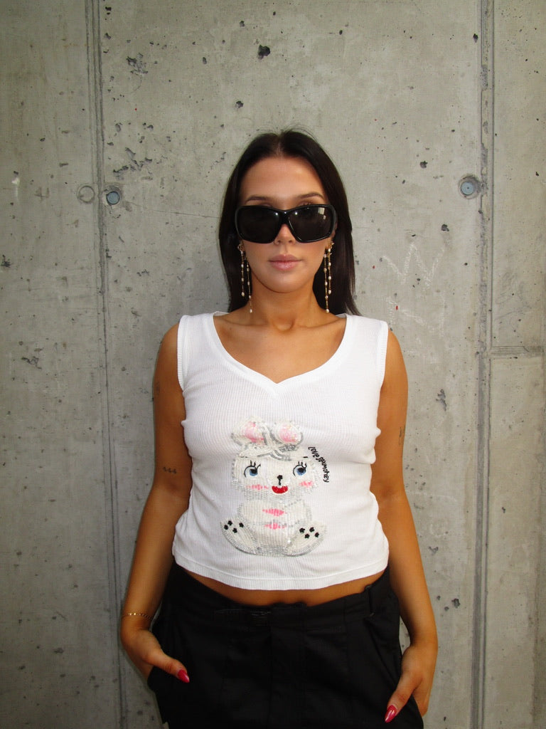 WHITE TANK WITH SEQUIN BUNNY