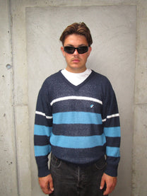 BLUE KNITTED SWEATER