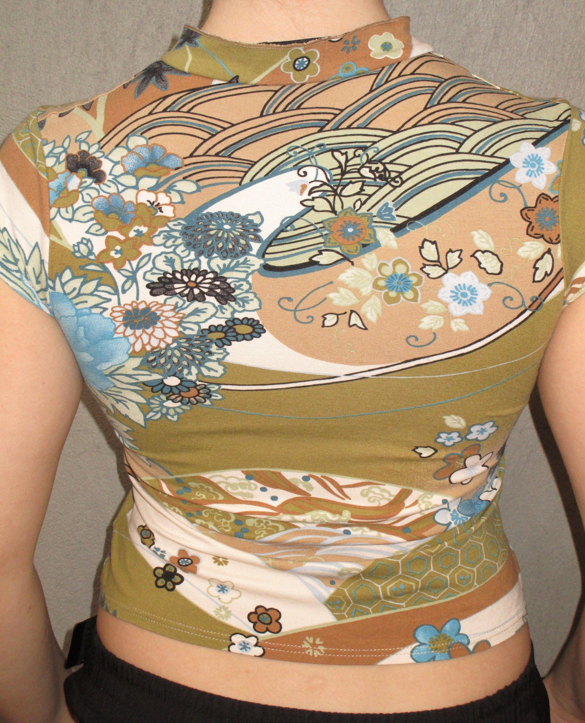 GRAPHIC T-SHIRT