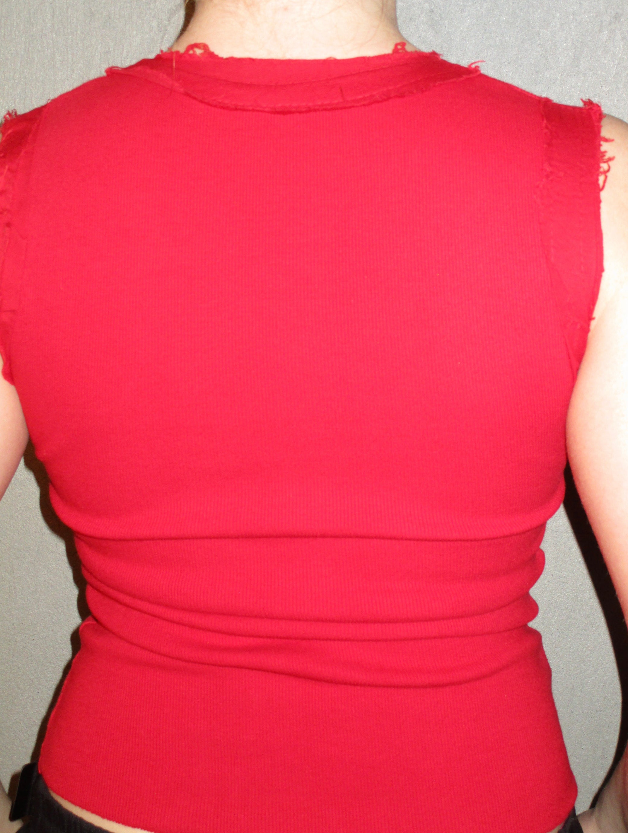 RED TOP WITH GRAPHIC