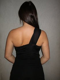 BLACK TOP WITH FLOWER DETAIL